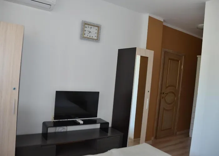 Aphrodite Gardens Apartment