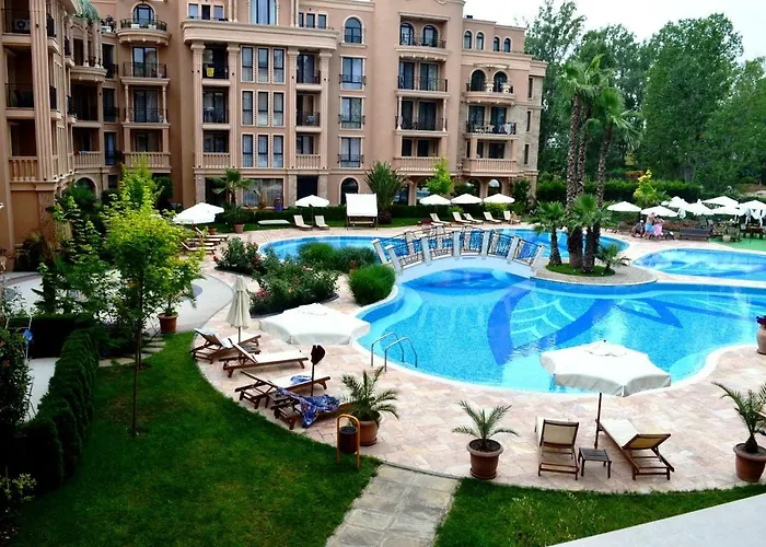 Aphrodite Gardens ساني بيتش