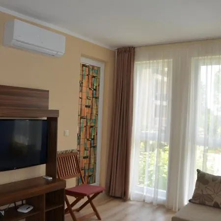 Aphrodite Gardens Apartment *