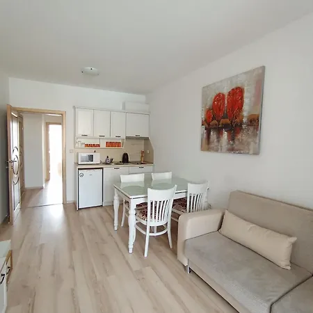 דירה Aphrodite Gardens סאני ביץ'