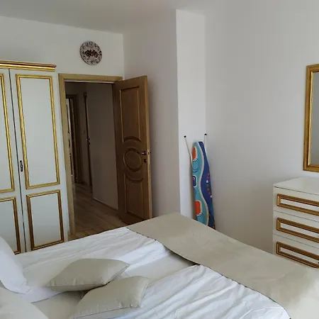 Aphrodite Gardens דירה *