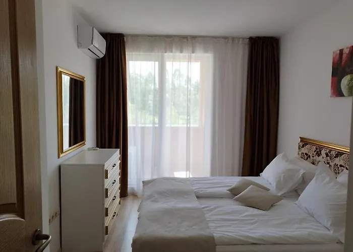 Aphrodite Gardens Apartament *