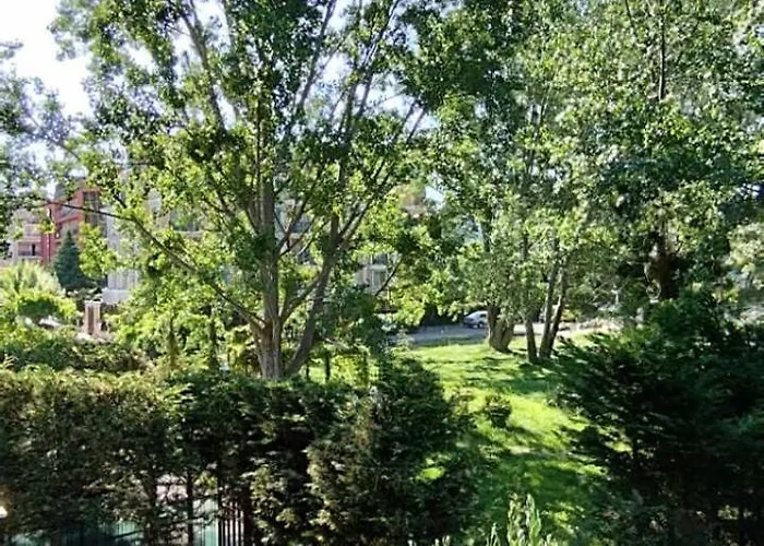 Aphrodite Gardens סאני ביץ'