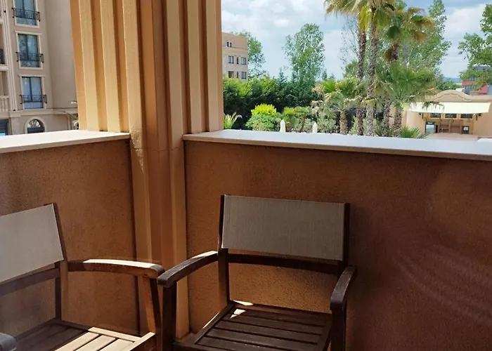 Aphrodite Gardens סאני ביץ'